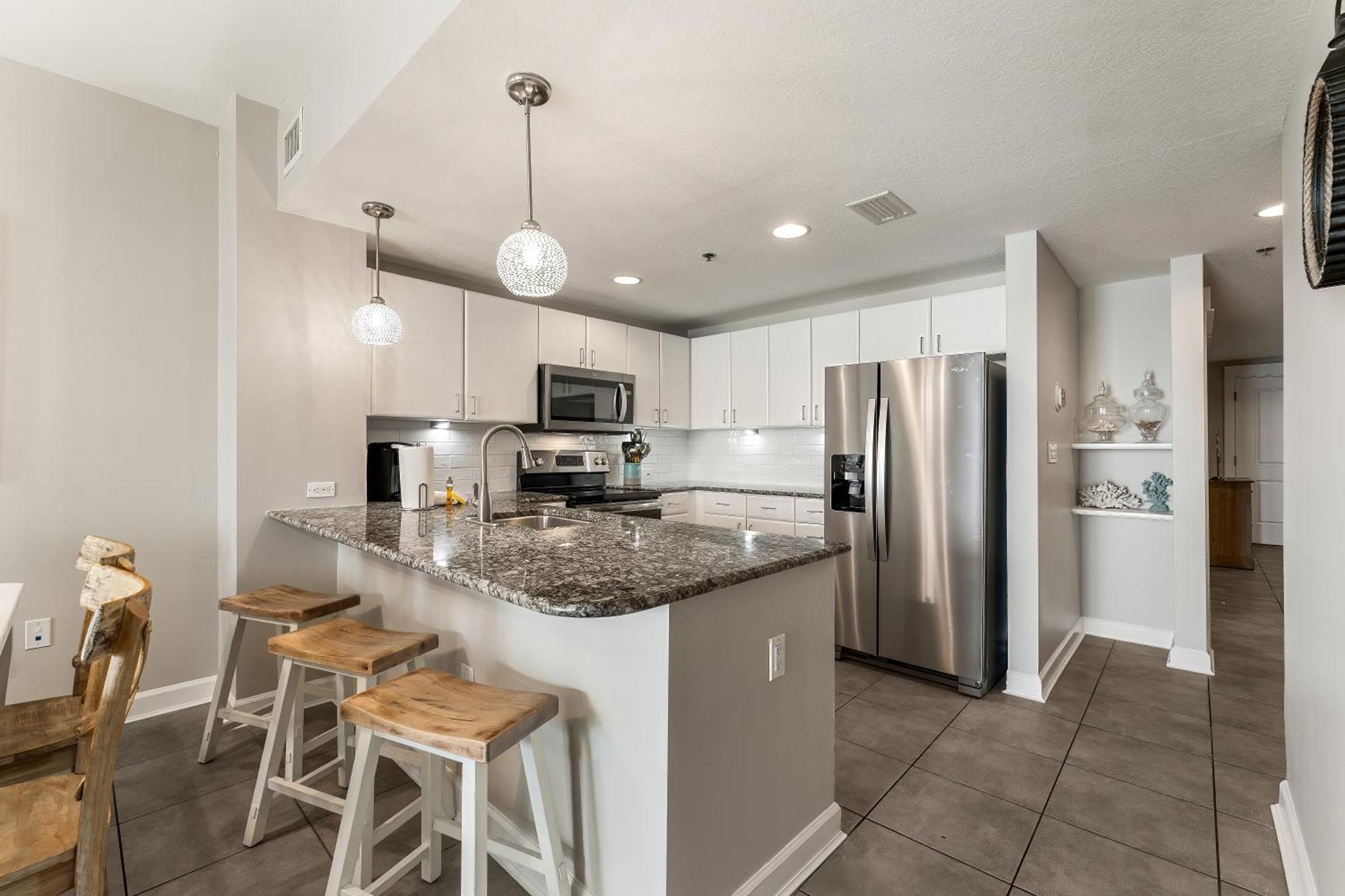 Apartment The Perch-beachfront, Gorgeous Views, 17th Floor!