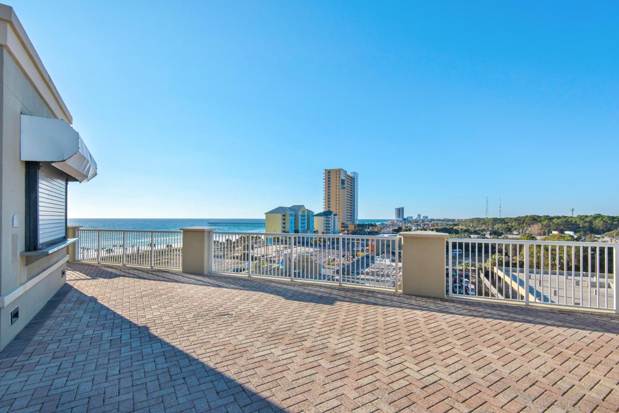 Apartment The Perch-beachfront, Gorgeous Views, 17th Floor! *