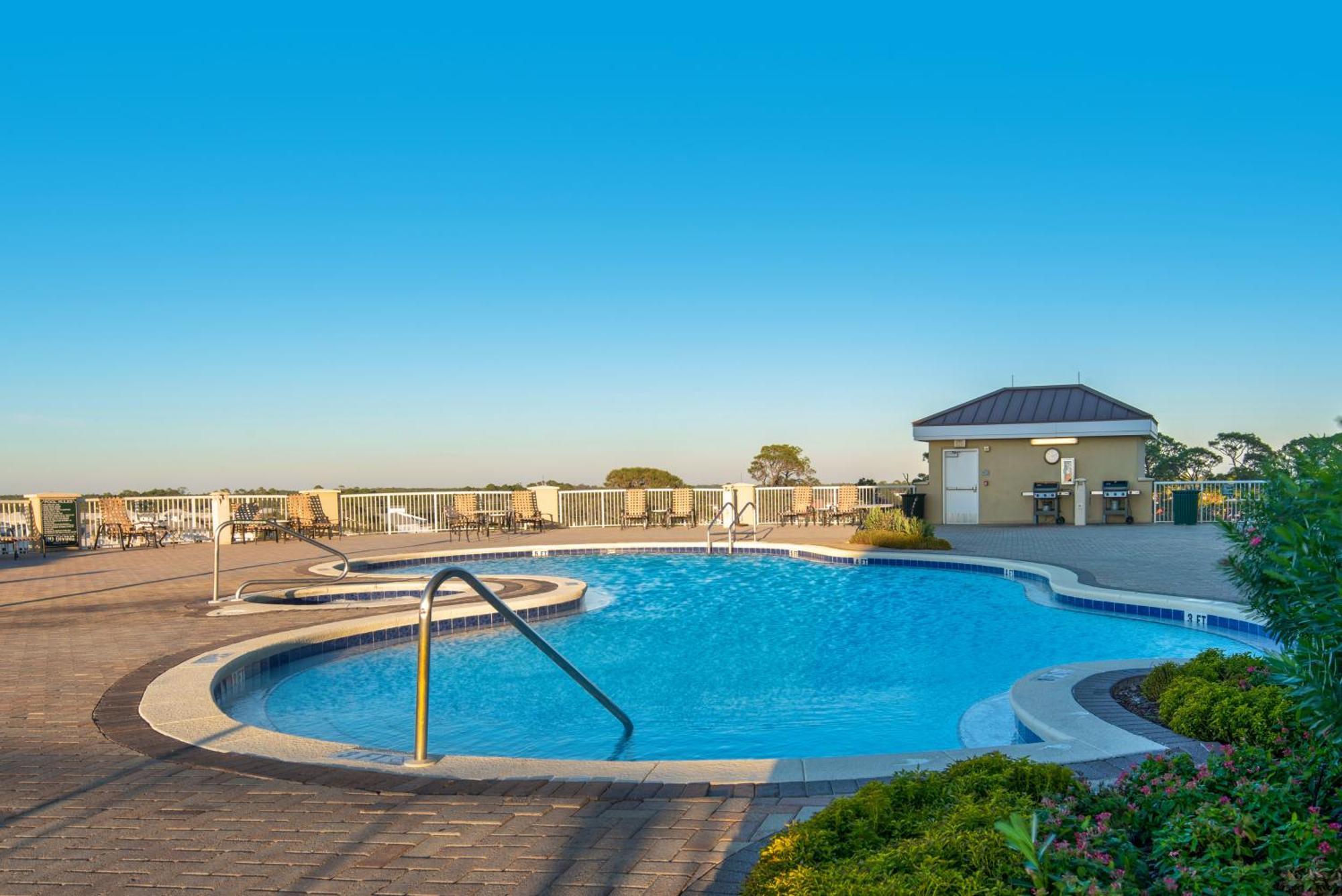 The Perch-beachfront, Gorgeous Views, 17th Floor! Apartment
