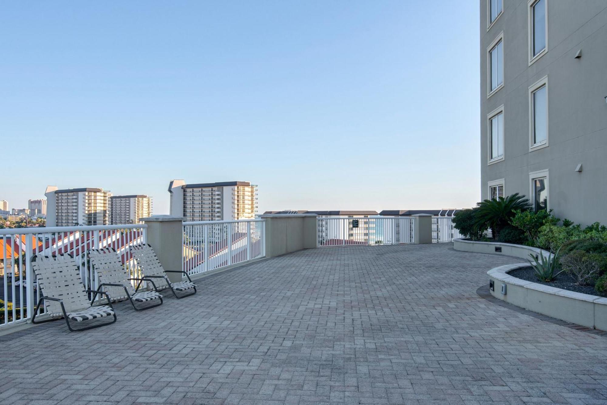 Apartment The Perch-beachfront, Gorgeous Views, 17th Floor! *