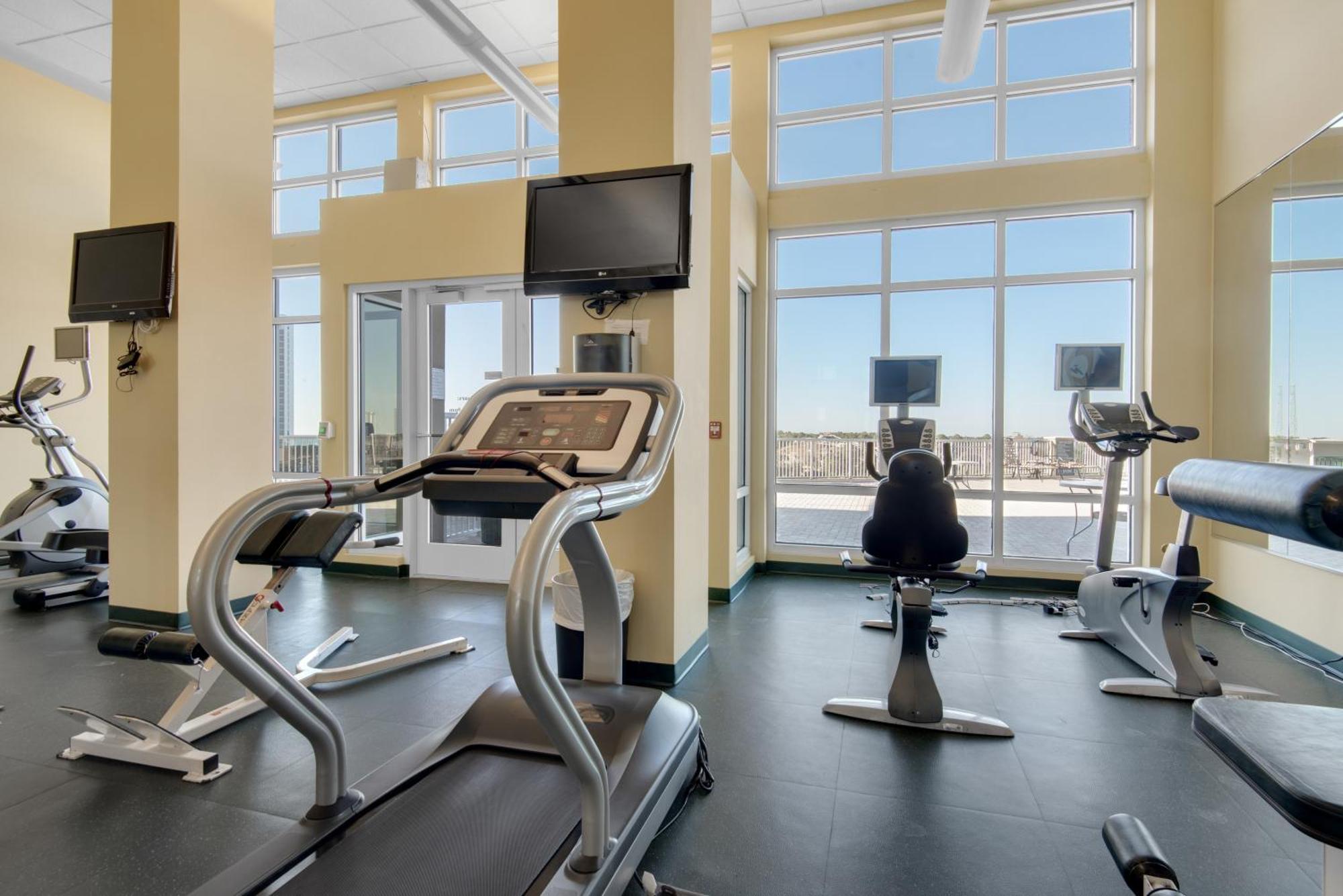 The Perch-beachfront, Gorgeous Views, 17th Floor! *