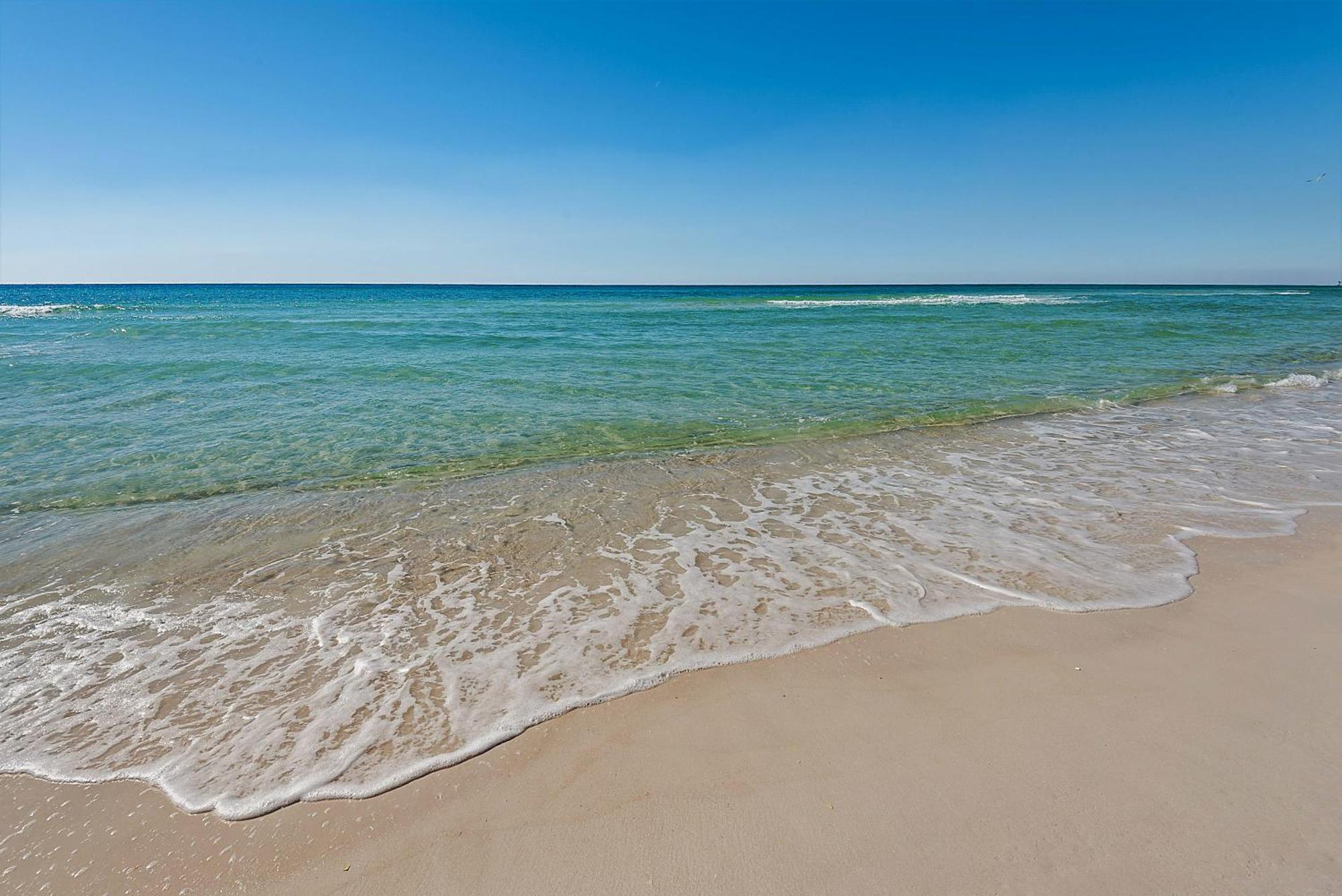Apartment The Perch-beachfront, Gorgeous Views, 17th Floor!
