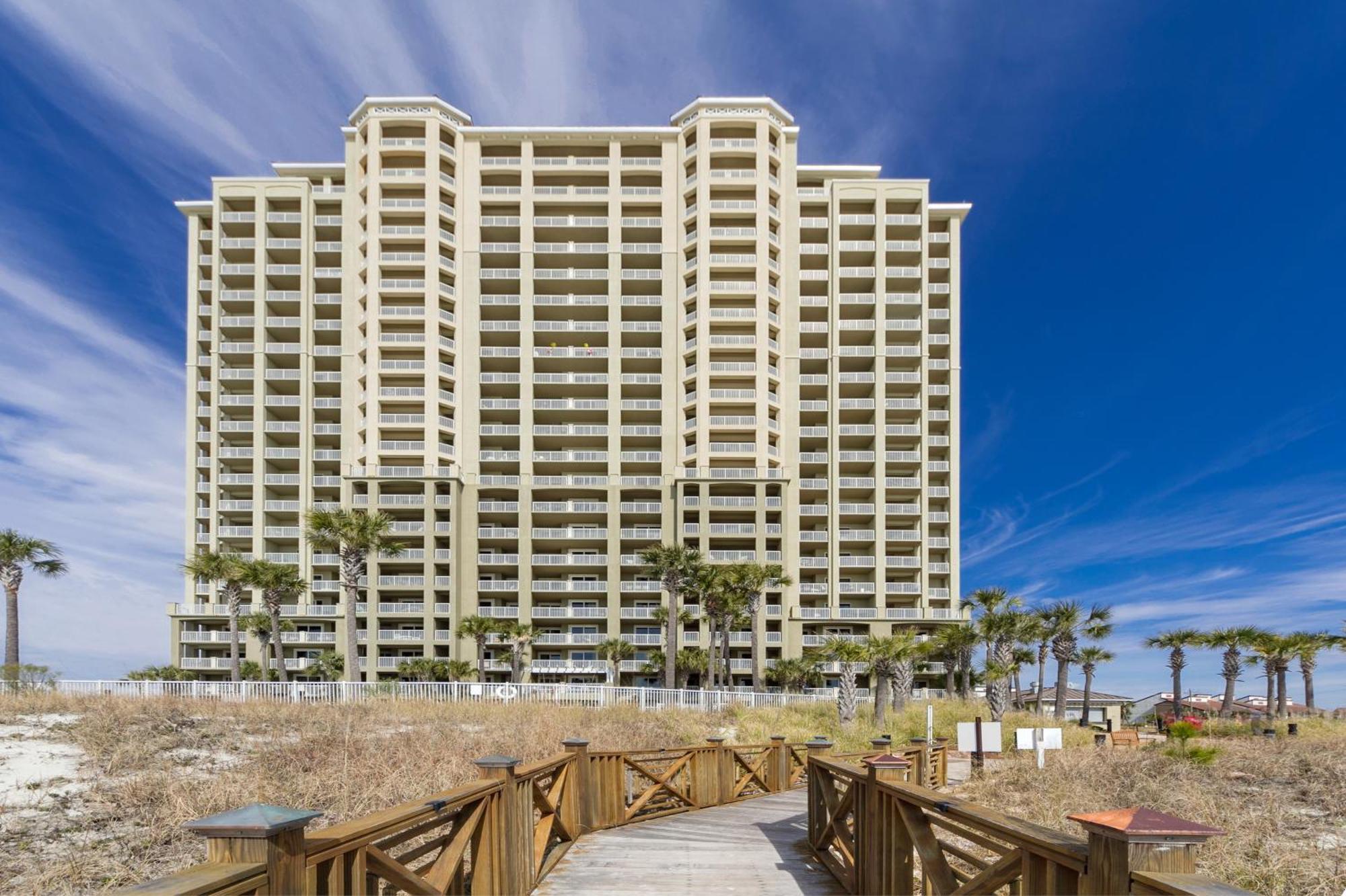The Perch-beachfront, Gorgeous Views, 17th Floor!