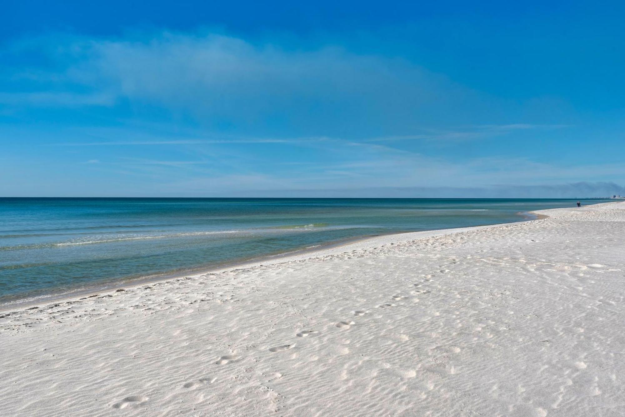 Apartment The Perch-beachfront, Gorgeous Views, 17th Floor!