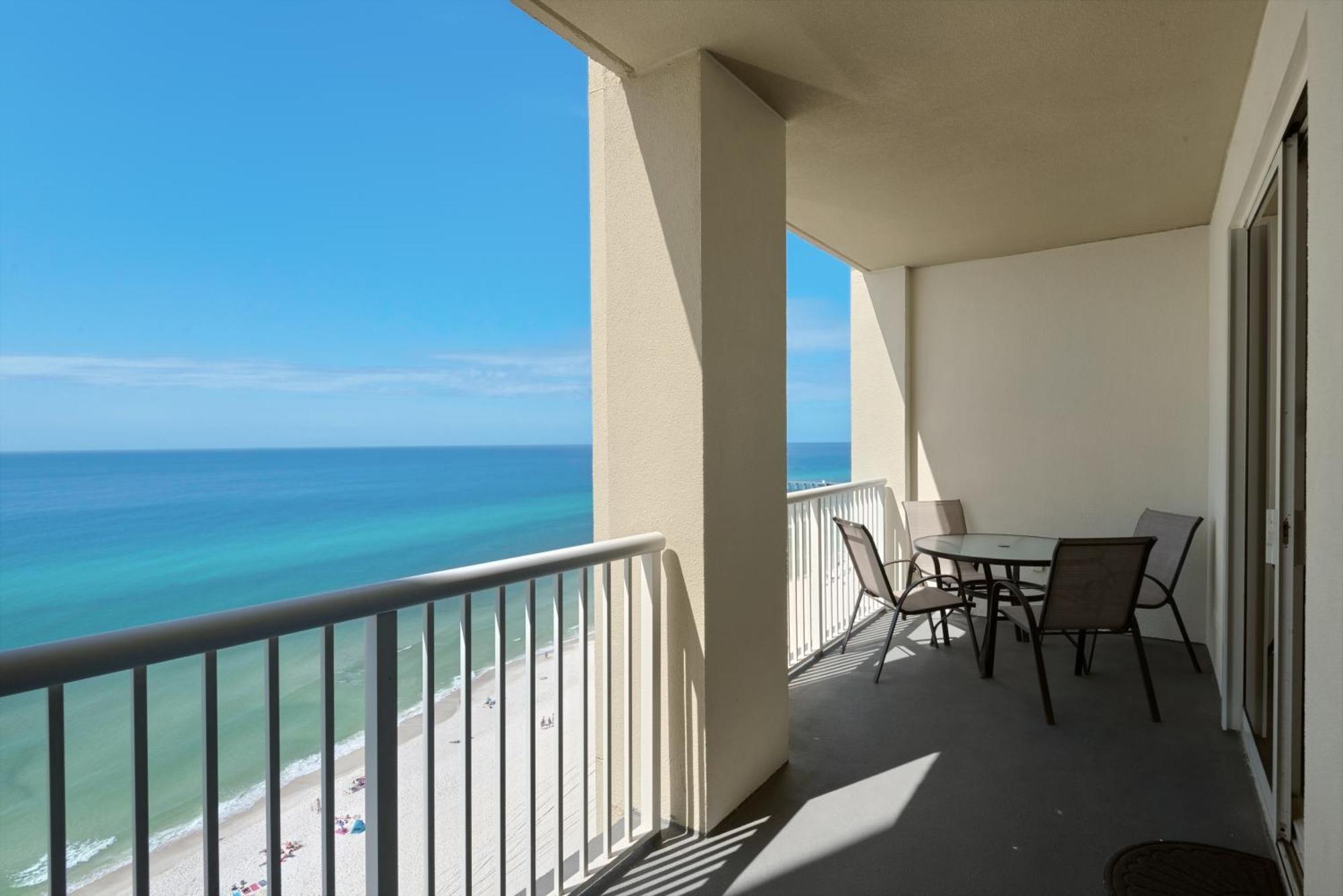 Apartment The Perch-beachfront, Gorgeous Views, 17th Floor! *